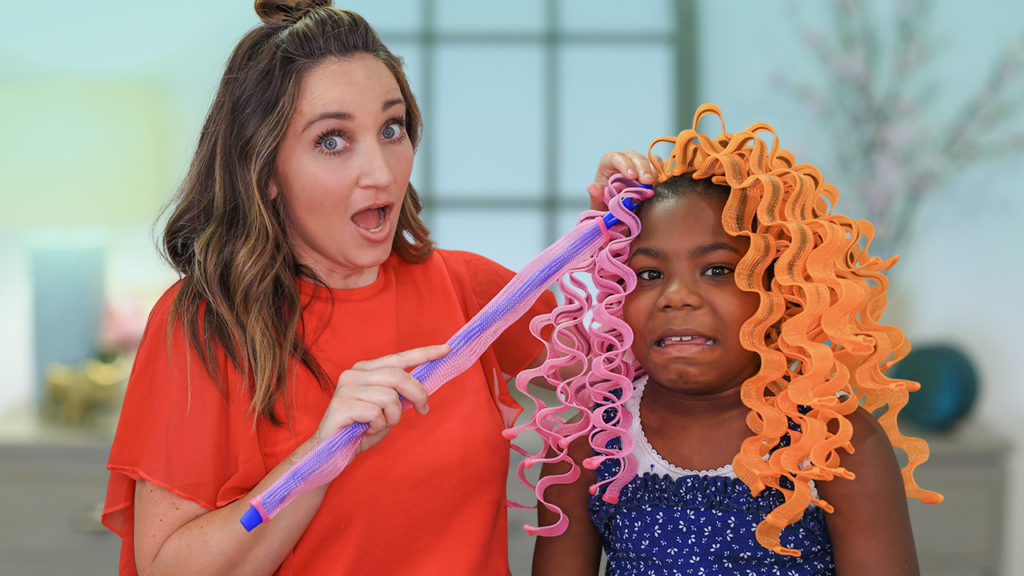 Mother and daughter shocked when styling hair